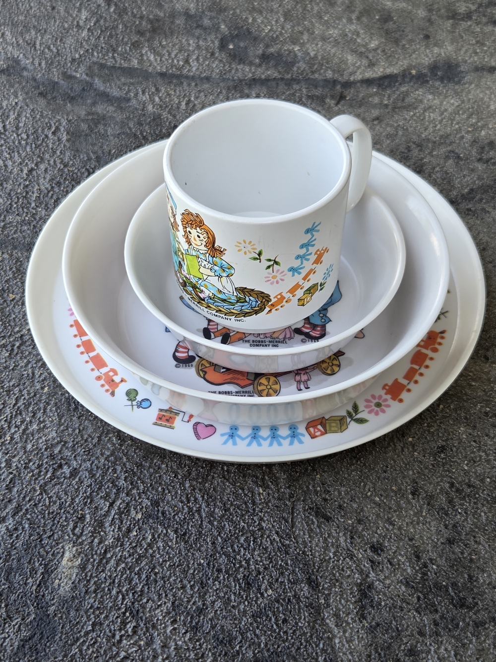 Vintage Raggedy Ann & Andy Children’s Oneida 4 Piece Dinnerware Set